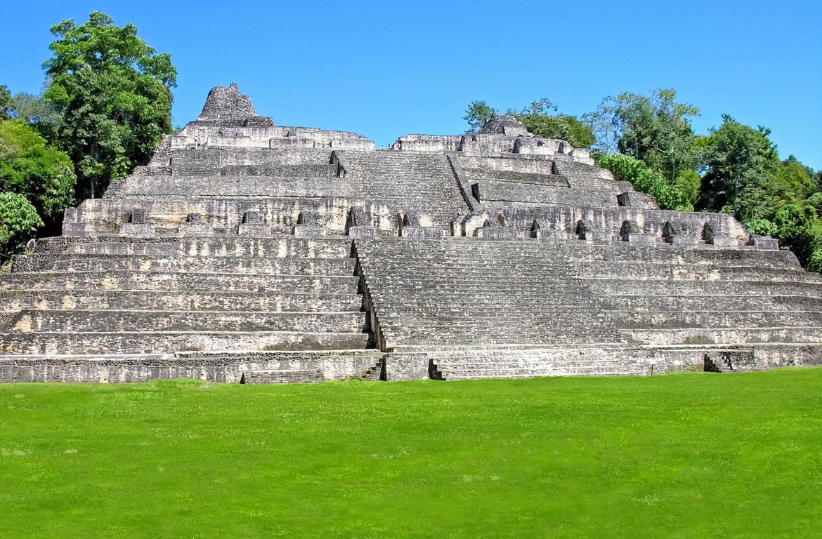 Pirâmide Maia de El Caracol, Belize