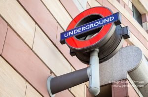 Símbolo do Metro de Londres (Tube)