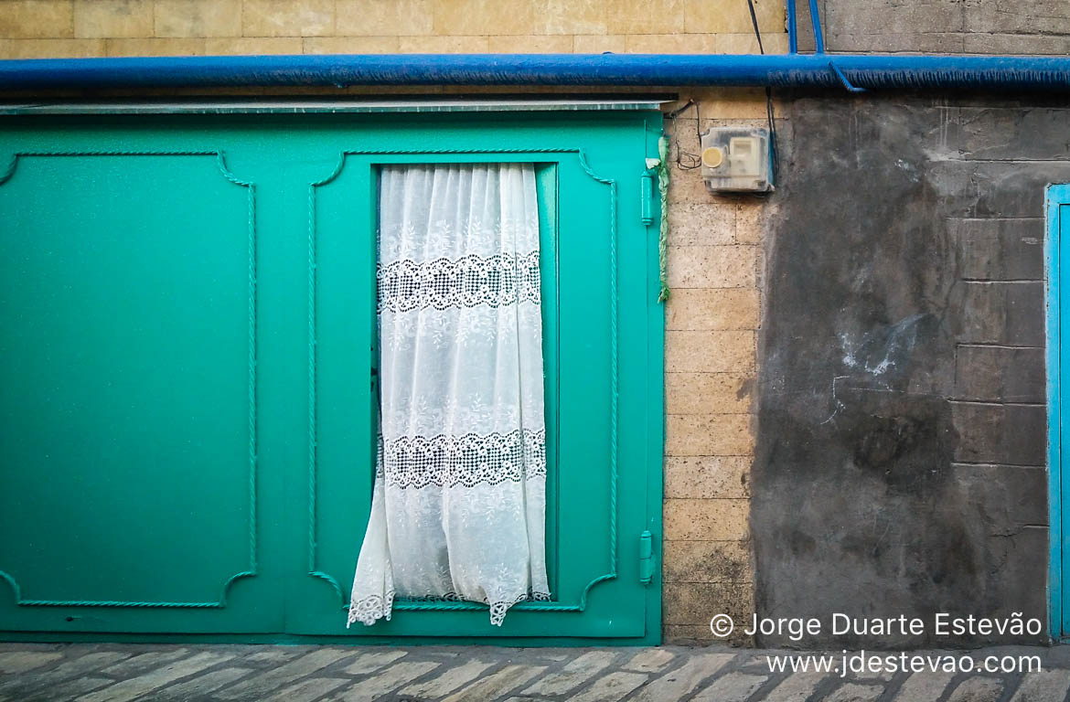 Fachada tradicional em Derbent, Daguestão, Rússia