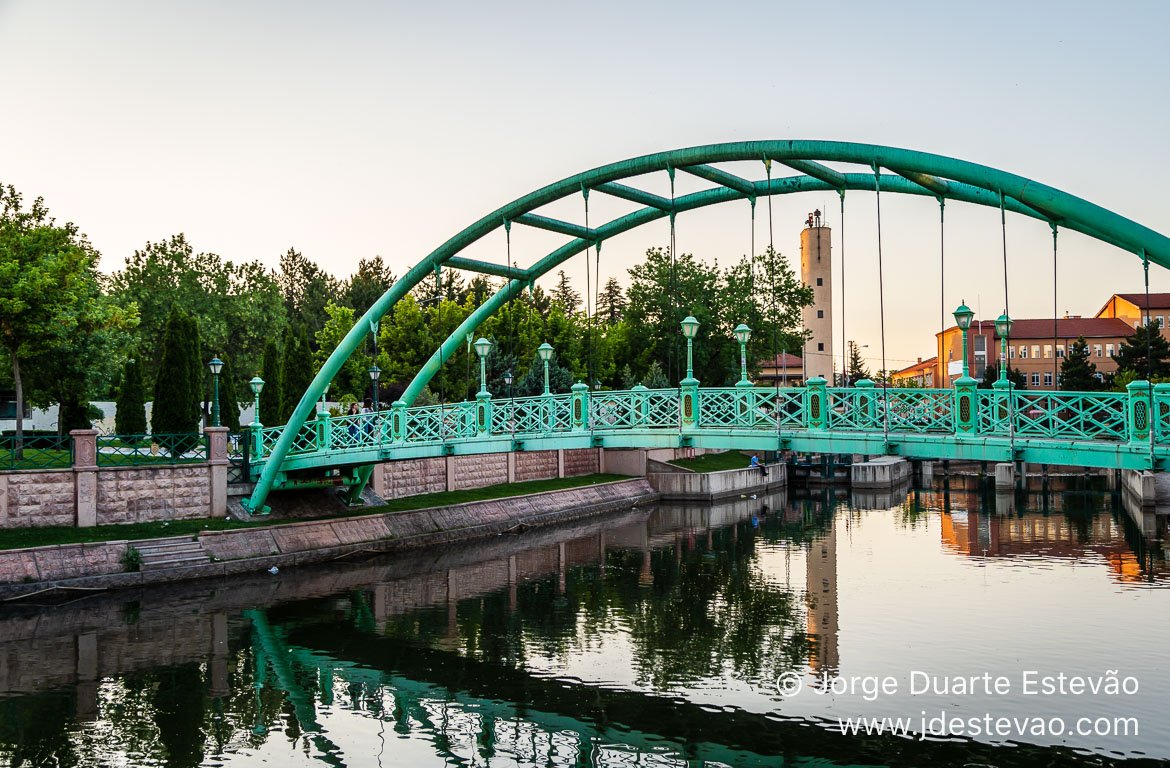 Ponte de ferro em Eskisehir, Turquia