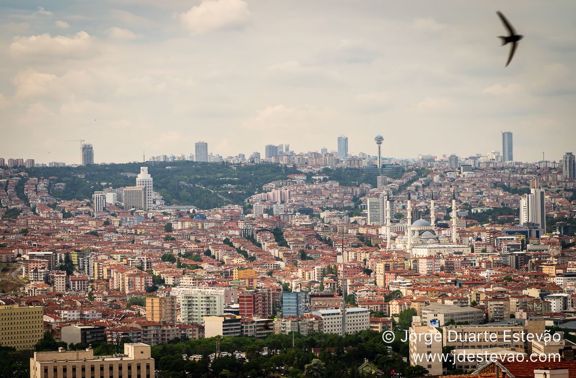 Torre Atakule, Ancara, Turquia