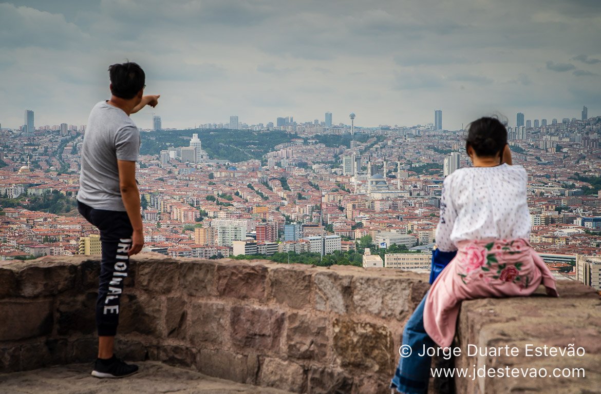 Turistas na Cidadela de Ancara, Turquia