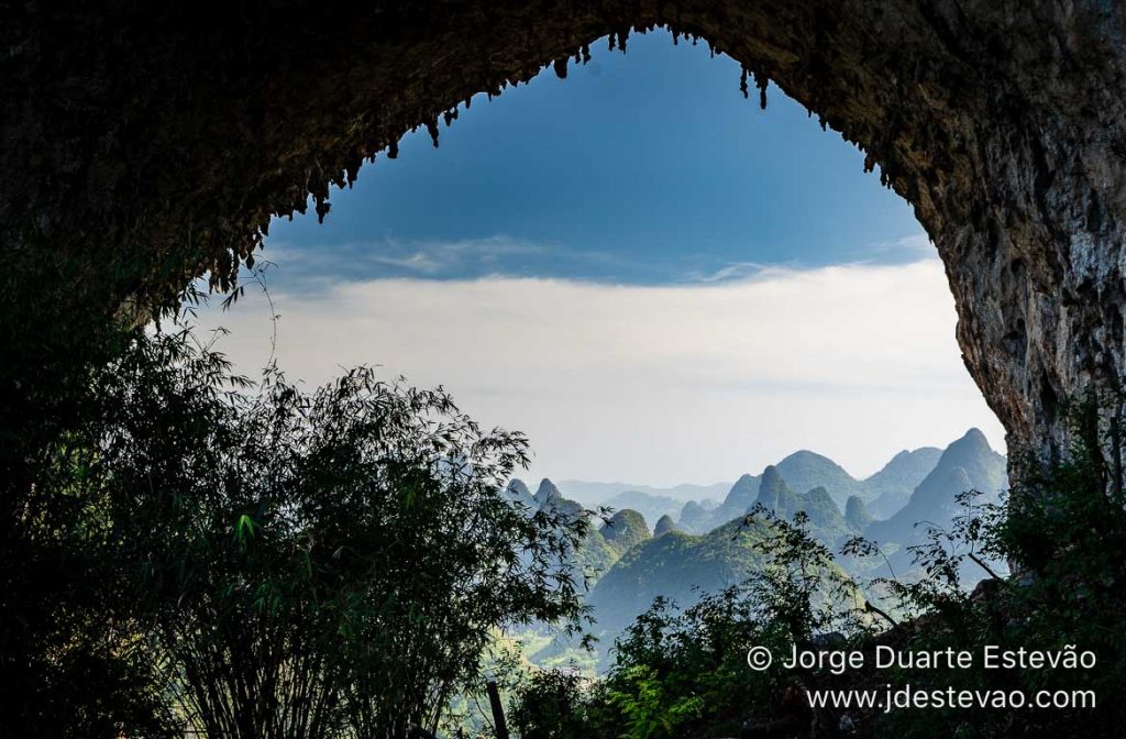 Moon Hill, Colina da Lua em Yangshuo, China