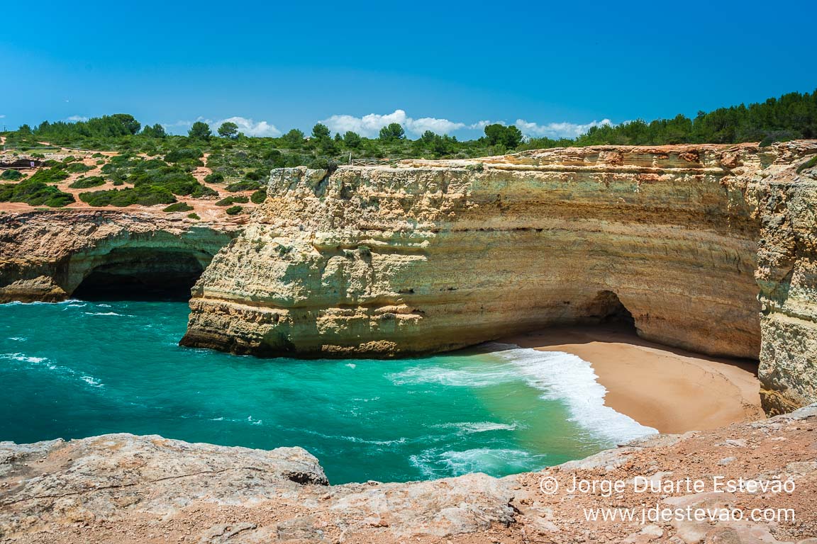 Praia da Corredoura, Sete Vales Suspensos