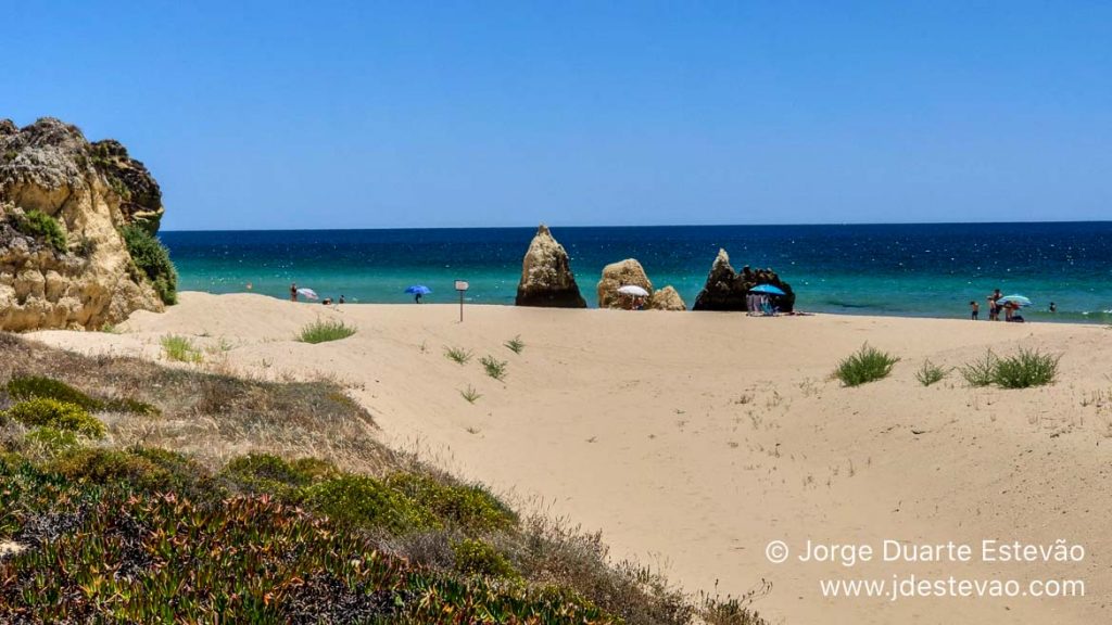 Praia dos Três Irmãos, Alvor