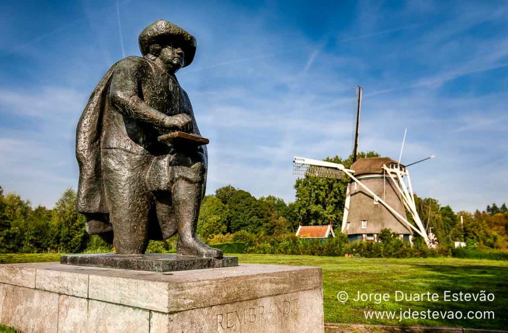 Estátua de Rembrandt, Moinho De Riekermolen, Amesterdão, Holan