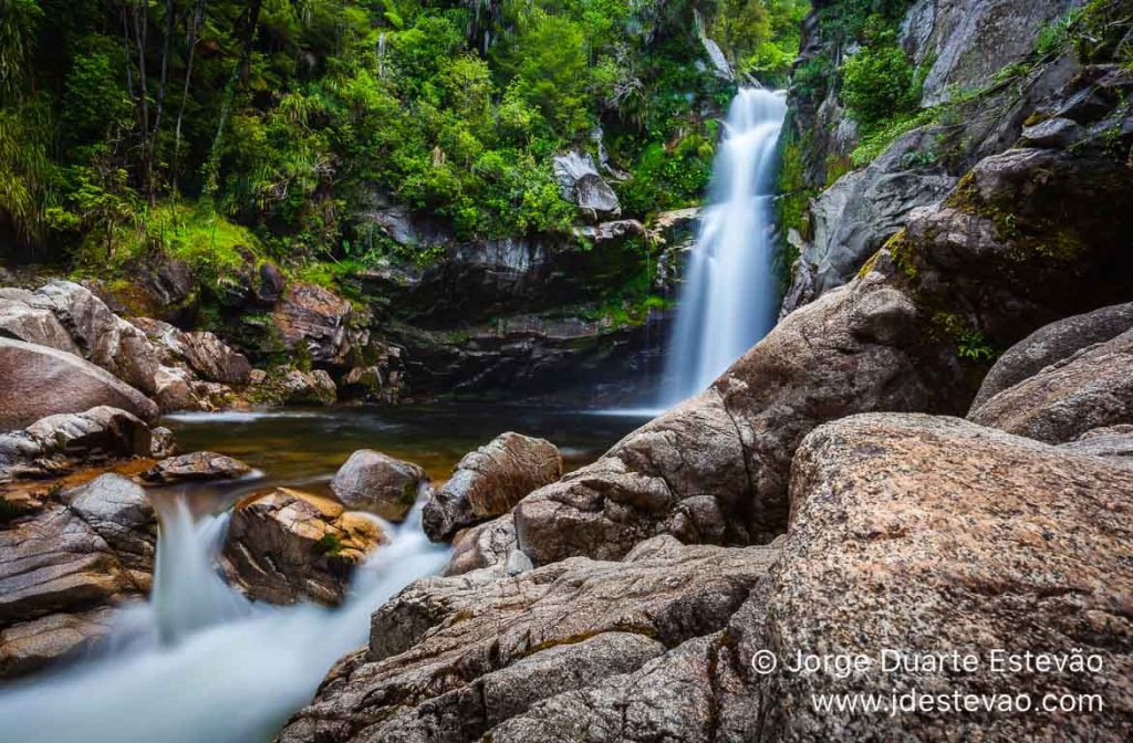 Wainui Falls, Golden Bay, Parque Nacional Abel Tasman, Nova Zel