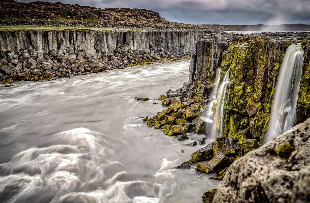 Cascata de Selfoss, uma das muitas que deve visitar na Islândia. Foto: Txetxu