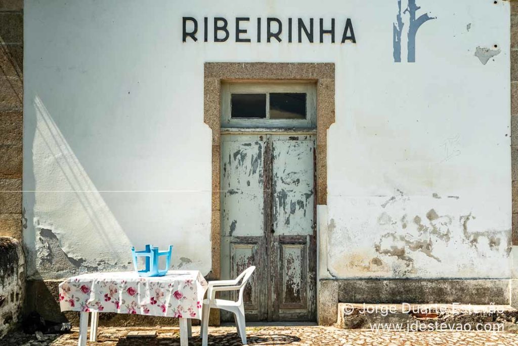 Antiga estação da Ribeirinha, em Vila Flor