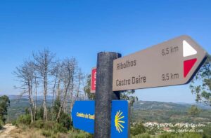 Placa do Caminho Português de Santiago Interior, Ribolhos, Castro Daire